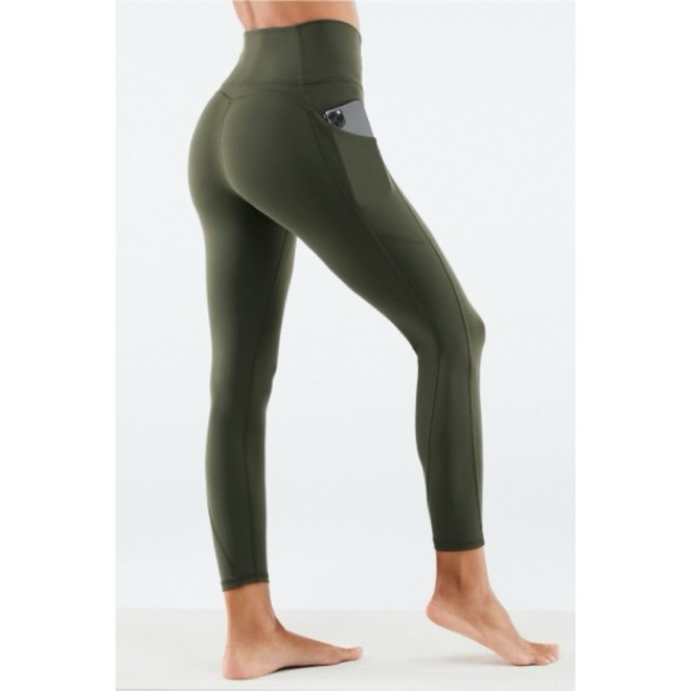 Fabletics Oasis PureLuxe High-Waisted 7/8 Legging